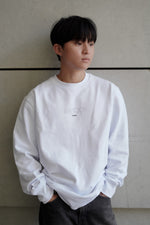 Load image into Gallery viewer, POCHA WHITE CREWNECK
