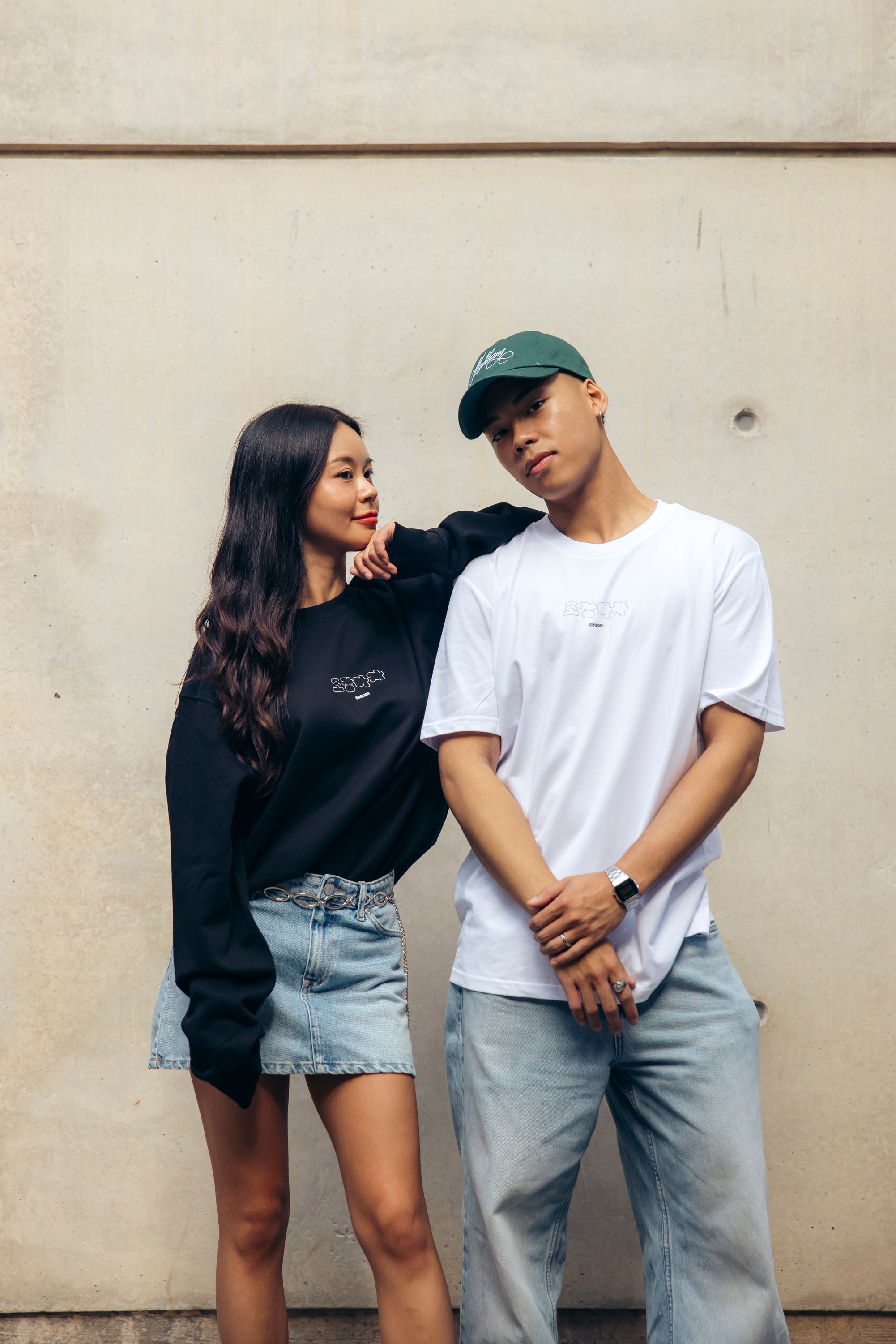 POCHA BLACK CREWNECK