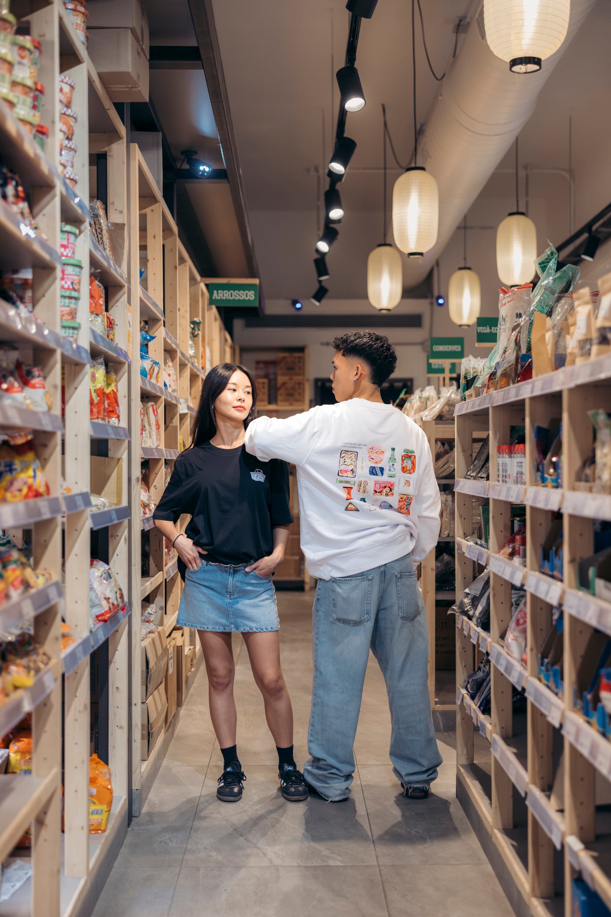 CONVENIENT BLACK TEE